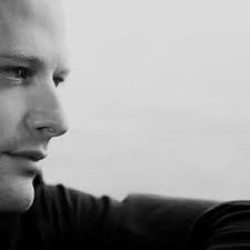 Peter Vogl's Instagram, Twitter & Facebook