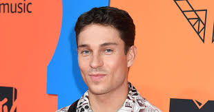 But on sunday it emerged that the made in chelsea star and her towie beau had but after just mere weeks together, made in chelsea star stephanie pratt and former towie entertainer joey essex have called it quits on their relationship. Joey Essex Has A Huge Barrier Up And Is A Complicated Character When It Comes To Love Anna Williamson Says Ok Magazine