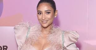 Ich brauche ein wenig aufmunterung 😔 daher die frage: Pretty Little Liars Star Shay Mitchell Nach Fehlgeburt Sie Ist Wieder Schwanger Bunte De