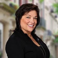 Fran Will's Instagram, Twitter & Facebook