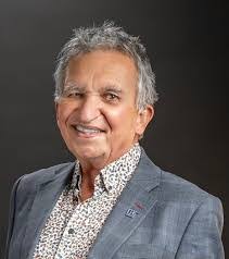 Michael Loewen's Instagram, Twitter & Facebook