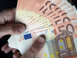 Mai 2019 in allen 19 mitgliedstaaten des euroraums in den umlauf gebracht. So Falschungssicher Ist Der Neue 50 Euro Schein Osterreich Vol At