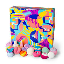 Free ground shipping is back for all orders over $50! The Art Of Bathing Gift Set Lush Cosmetics