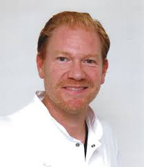 Tom Schmidt-Bräkling, MD, FRCSC