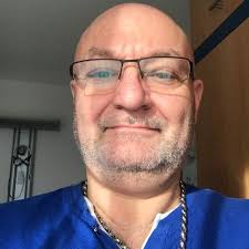 Toni Mazzeo's Instagram, Twitter & Facebook