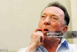 1,800 Peter Carsten Photos & High Res Pictures