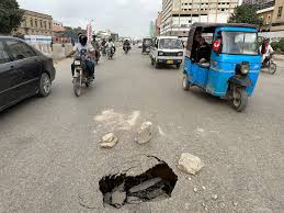 Natha Khan Bridge traffic blockage causes major delays on Shahrah-e-Faisal, Karachi.