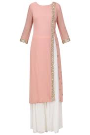 Pin By Sanjana Reddy On Things To Wear Velvet Dress Designs Indian Gowns Dresses Kurti Designs Party Wear
