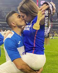 Pineda dijo que la plantilla del cruz azul está entusiasmada por la posibilidad de romper la racha de más de 23 años sin un título de liga mx, y con ello entrar a la historia de la institución. Orbelin Pineda On Twitter Objetivo Cumplido Gracias Cruzazul Somos Campeones