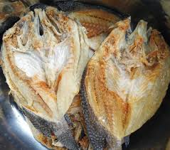 Namun, makanan tidak hanya berfungsi untuk salah satu fungsi makanan bagi ikan louhan adalah sebagai pembentuk warna tubuh atau pigmen. Jual Ikan Asin Karapu Sunu 1 Kg Khas Makassar Berbagai Ukuran Di Lapak Mr Daeng Dagang Bukalapak