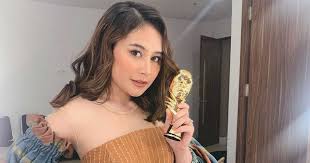 Namun, pacar maxime bouttier ini. Mantan Pacar Prilly Latuconsina Maxime Bouttier Dekat Dengan Dea Annisa Nyata