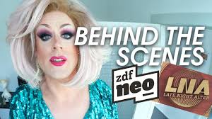 Ariane alter geht mit „late night alter auf zdfneo an den start. Behind The Scenes Jurassica Parka Bei Late Night Alter Zdfneo Youtube