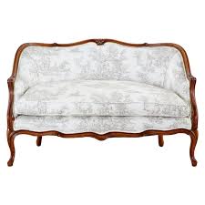 Vintage french provincial country style louis xv bloomingdales trianon loveseat settee sofa. French Provincial Style Walnut Toile De Jouy Settee For Sale At 1stdibs