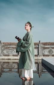 Áo tấc, áo nhật bình, việt phục số lượng. Co Gai Diá»‡n Cá»• Phá»¥c Ao Táº¥c Triá»u Nguyá»…n Ä'áº¹p Ngá»¡ Ngang Dan Tinh Me Ä'áº¯m