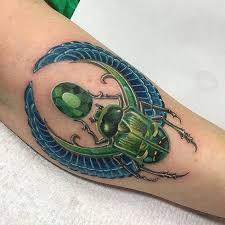 Tatuajes De Simbolos Egipcios Escarabajo Tatuaje De Escarabajo Tatuaje Egipcio Escarabajo Egipcio Tatuaje En vida proporcionaba protección contra el mal, visible o invisible, dando diariamente fuerza y poder. escarabajo egipcio tatuaje