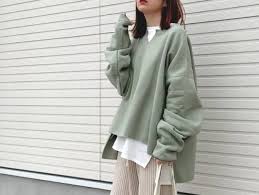 胸が大きい人必見 おすすめの服のデザイン コーデを伝授します 4meee 韓国 服 服 ファッションスタイル