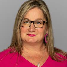 Maureen Racioppi's Instagram, Twitter & Facebook