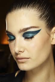 Pat Mcgrath S Most Mesmerising Beauty Looks Catwalk Makeup Makeup Colorful Eye Makeup