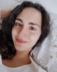 Just the moon and I🖤🌜