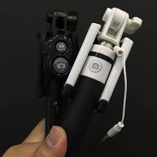 Eksistensi kucing ras luar sedang goyang sejak kucing kampung berwarna oranye populer di jagat maya. Battle If Two Selfie Stick Black Come With Tripod And Bluetooth Button White Built In Shutter And The Stick Can Ex Selfie Stick Instagram Posts Instagram
