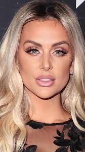 Lala is clearly choosing the paycheck over her friendship #lalakent  #ariannamadix #vpr #fyp #podcast @Lala Kent @ariana madix