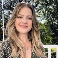 Catherine Lanigan (@CatherineLanig1)