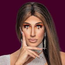 Die mehr oder weniger prominenten kandidaten kämpfen in der sendung um das preisgeld von umgerechnet 55'000 franken. Die Alm Fernsehserien De