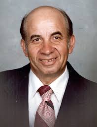 Willard Mullins's Instagram, Twitter & Facebook