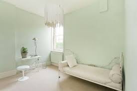 The new trend comes with various mixtures of shades that gives an improved veneer to the room. Decorating A Mint Green Bedroom Ideas Inspiration Green Bedroom Walls Mint Green Bedroom Mint Green Rooms