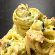 Al Ta Cucina On Instagram Linguine Con Crema Di Zucchine Formaggio E Salmone Segui Al Ta Cucina Anche Su Facebook Ricetta Completa Ingredienti