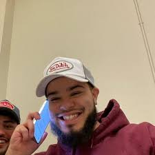 Reminder: billionaires are the biggest pieces of shit to walk the earth and  that's exactly how they got to where they are now.