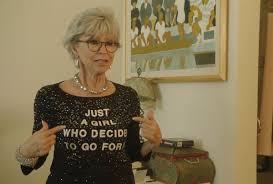 Rita moreno looks darn good, especially considering she was born in 1931, but the star claims she's never had any plastic surgery. Rita Moreno Reflects On Tenacity Her Career And Latinx Representation Where Is Our Moonlight Salon Com