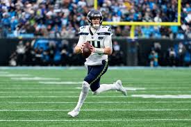 Seahawks QB Sam Darnold Joins Exclusive Club Alongside NFL Legends Tom  Brady, Peyton Manning