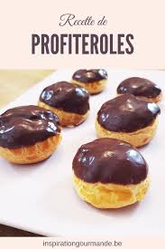 Profiteroles Garnis De Creme Chantilly Et Recouverts De Sauce Chocolat Recette Profiteroles Profiteroles Recettes De Cuisine