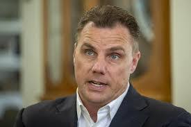 Ian Abernathy's Instagram, Twitter & Facebook