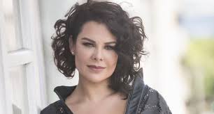 Veja famosas que mudaram de visual recentemente. Fernanda Souza Se Submete A Cirurgua Plastica E Muda Aparencia