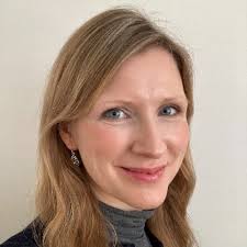 Elly King (@EllyLKing)