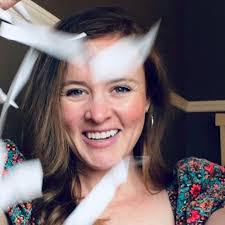 Mary Dally's Instagram, Twitter & Facebook