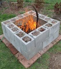Als Billiger Kamin Im Garten Feuerstelle Garten Betonblock Garten Betonblock Bank