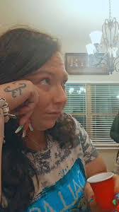 Ashley Sellers's Instagram, Twitter & Facebook