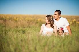 Banco de imagens : homem, natureza, grama, menina, mulher, fotografia,  Prado, pradaria, criança, pai, romance, família, cerimônia, mãe, felicidade,  Pastagem, Fotografia de retrato 4256x2832 - - 918387 - Imagens Gratuitas -  PxHere