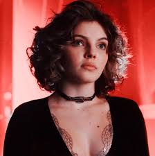 Camren Bicondova