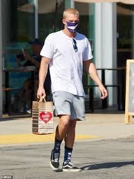 Cody robert simpson (born 11 january 1997) is an australian singer, songwriter, dancer, actor, model and swimmer. Featured Page 6240 Readsector Female