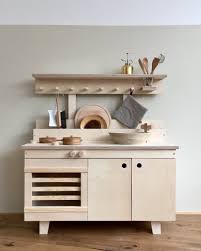 Um die hölzer miteinander zu verbinden, werden sie mit holzleim zusammengesetzt und zusätzlich dazu verschraubt. Spielkuchen Diese Modelle Lassen Kids Vor Freude Uberkochen