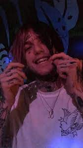 You can find the most beautiful pictures that can be presented to you about wallpaper celular leao in this account. Lil Peep Wallpaper Discover More 1080p Aesthetic Desktop Hellboy Iphone Wallpaper Https Www Nawpic Com Lil Peep 22 In 2021 Lil Peep Beamerboy Peeps Singer