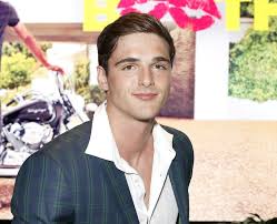 In euphoria, australian actor jacob elordi's character, nate, is a case study in american teenage toxic masculinity, a complete 180 from the more conventionally romantic role in his breakthrough film, the kissing booth. Who Plays Nate Jacobs In Euphoria Jacob Elordi Hbo S Euphoria Who Is In The Popbuzz
