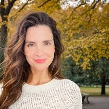 Elsy Blanco's Instagram, Twitter & Facebook