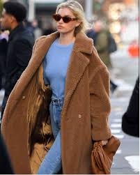 Exemplifying a penchant for timelessly luxurious outerwear. Pin On Pinpals Winter Style