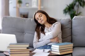 لماذا تتدفق الذكريات عندما نزور أماكن من الماضي نون بوست