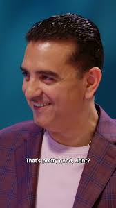 Fondant crackling: 10/10. Buddy’s British accent: unexpected. 😂🎂 ,  #CakeToppers Mondays at 10/9c